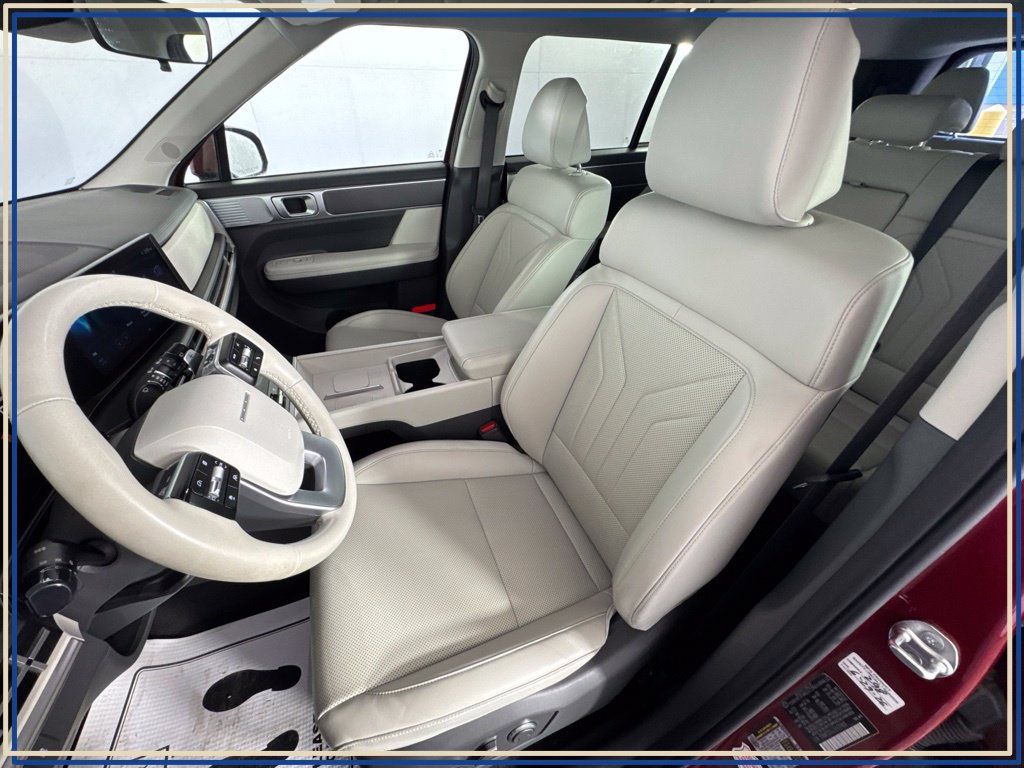 Used 2025 Hyundai Santa Fe SEL AWD/4WD image 24