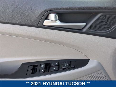 Used 2021 Hyundai Tucson SE image 11