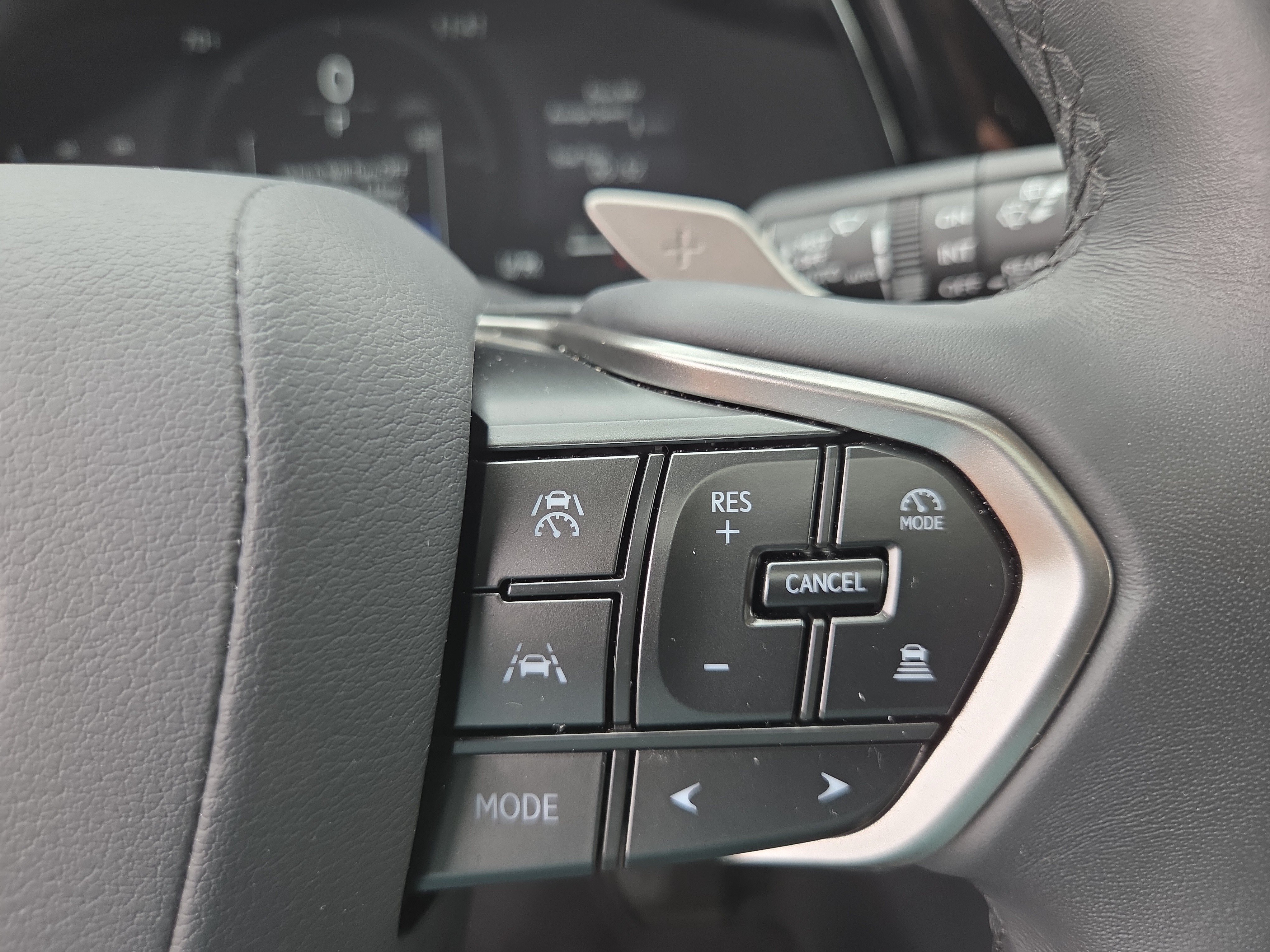 Certified 2025 Lexus RX 350h AWD/4WD image 25