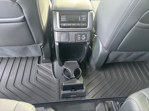 New 2026 Subaru Ascent Limited AWD/4WD image 36