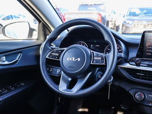 Used 2023 Kia Forte LXS w/ LXS Technology Package image 16