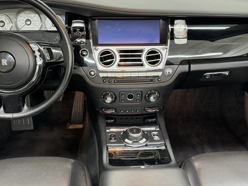 Used 2017 Rolls-Royce Dawn RWD image 24
