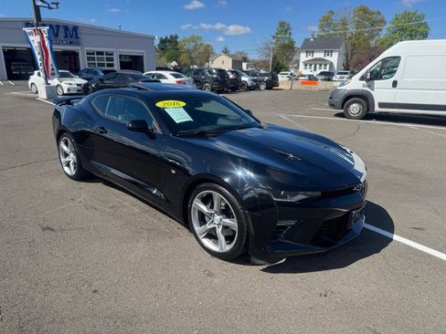 Used 2016 Chevrolet Camaro SS RWD image 3