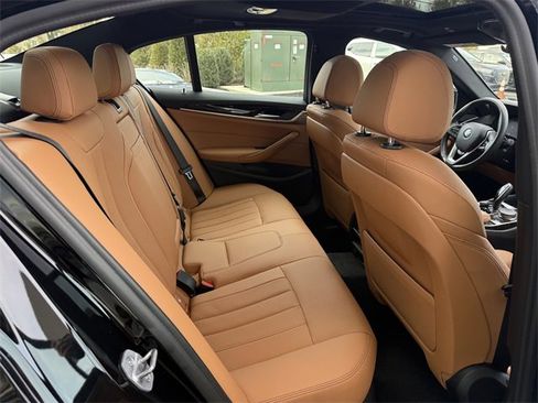 Certified 2023 BMW 530i xDrive w/ Convenience Package image 33