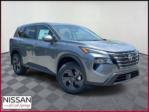 New 2026 Nissan Rogue SV FWD image 1