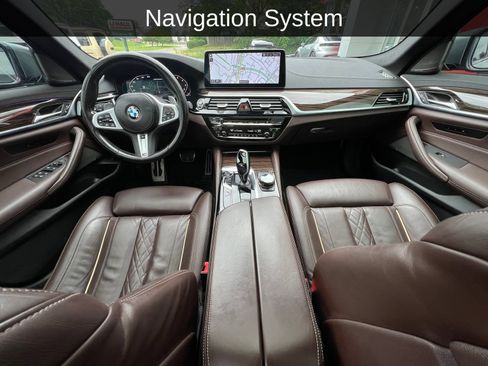 Used 2023 BMW M550i xDrive w/ Executive Package AWD/4WD image 2