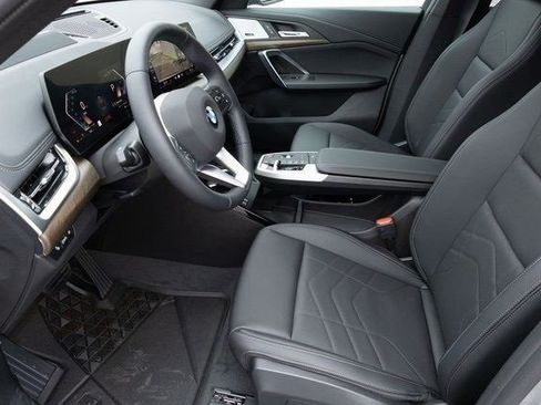 New 2025 BMW X1 xDrive28i w/ Premium Package image 2