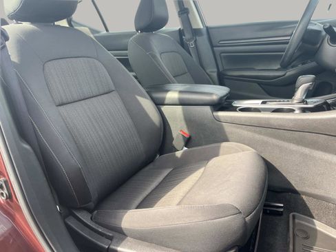 Used 2024 Nissan Altima 2.5 SV image 25