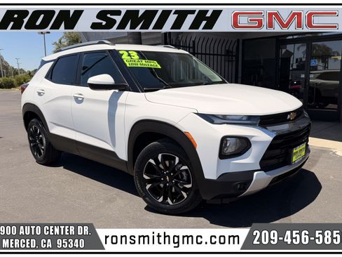Used 2023 Chevrolet TrailBlazer LT w/ Convenience Package FWD image 1