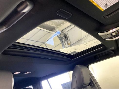 Used 2025 Lexus GX 550 image 23