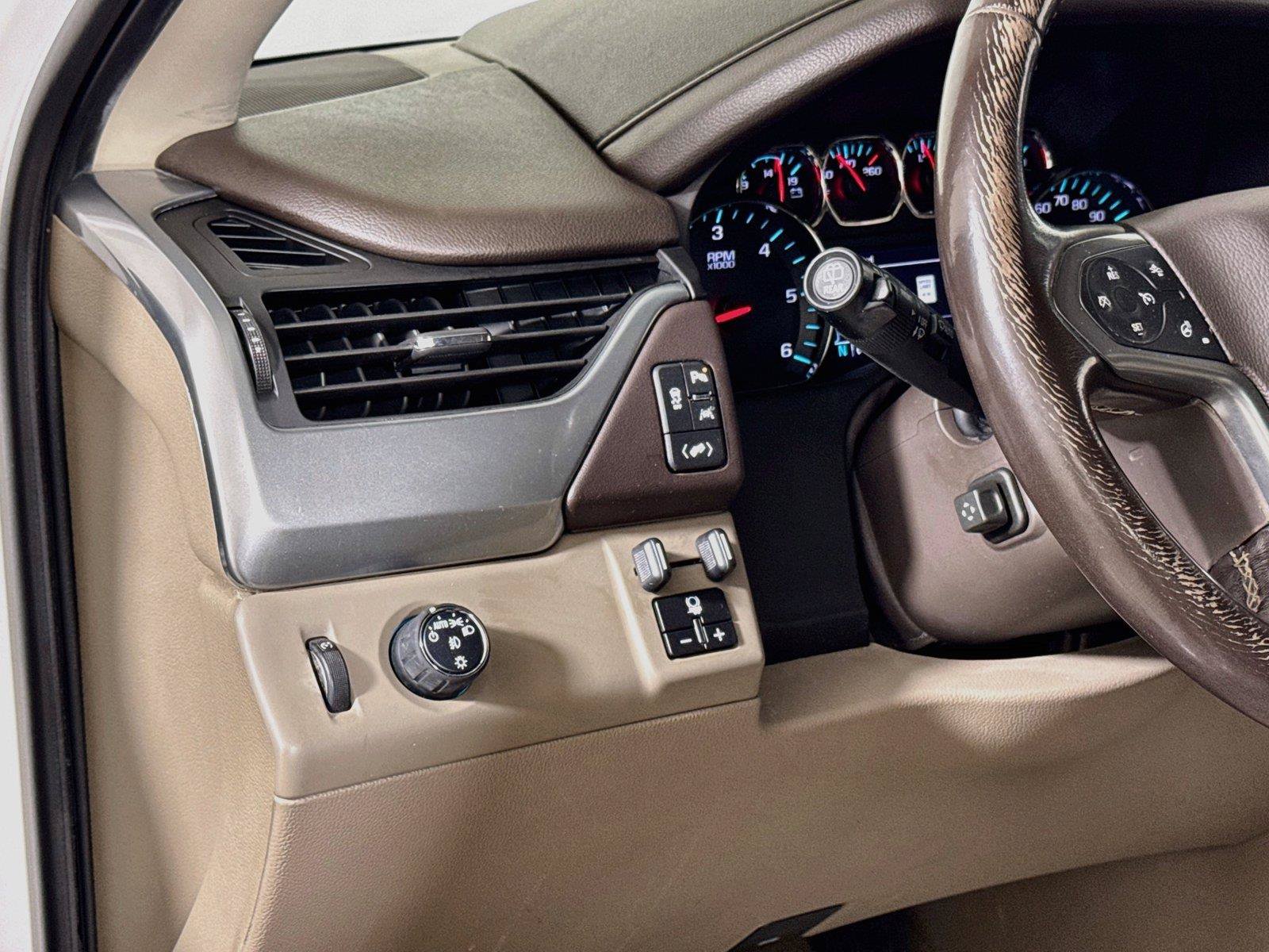 Used 2018 Chevrolet Suburban LT w/ Texas Edition Package RWD image 8