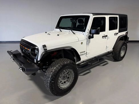 Used 2017 Jeep Wrangler Unlimited Sport w/ Connectivity Group AWD/4WD image 36