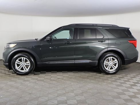 Used 2023 Ford Explorer XLT image 13