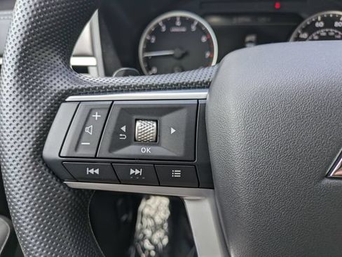 New 2026 Mitsubishi Outlander ES FWD image 20