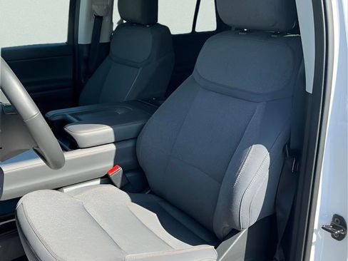 Certified 2025 Ford Expedition Active AWD/4WD image 31