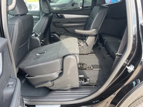 New 2025 Buick Enclave Preferred w/ Power Package image 57