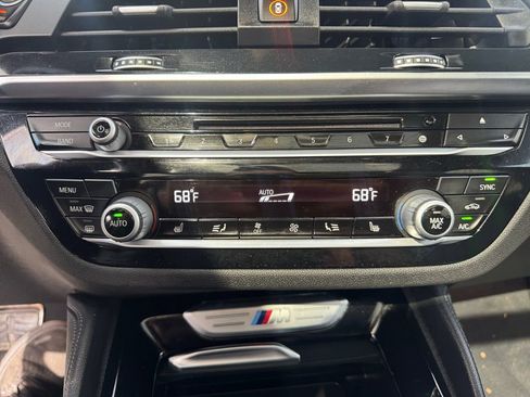 Used 2019 BMW X4 M40i image 21