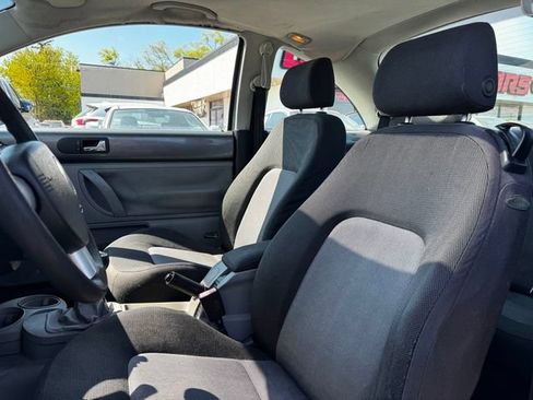 Used 2004 Volkswagen Beetle GLS FWD image 11
