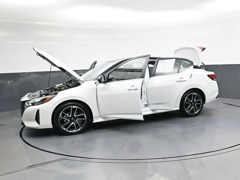 Used 2025 Nissan Sentra SR image 46