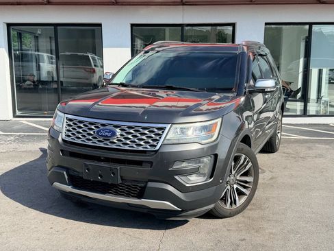 Used 2017 Ford Explorer Platinum AWD/4WD image 1