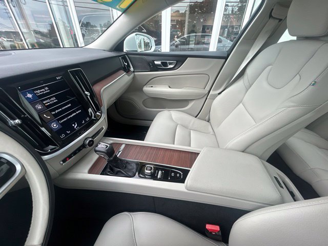 Used 2019 Volvo S60 T6 Momentum AWD/4WD image 21