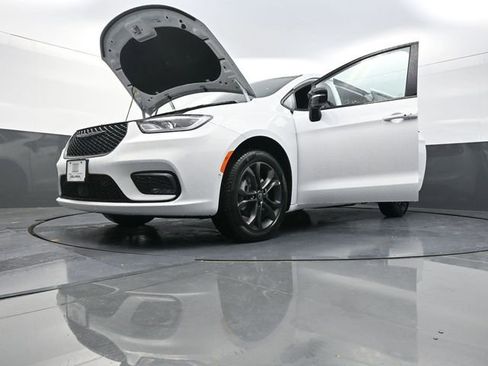 New 2026 Chrysler Pacifica Select image 28