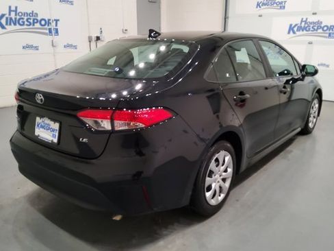 Used 2023 Toyota Corolla LE image 3