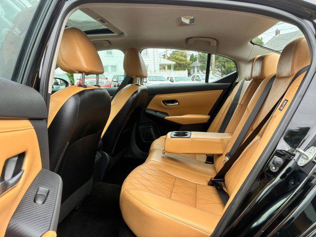 Used 2021 Nissan Sentra SV w/ SV Premium Package FWD image 12