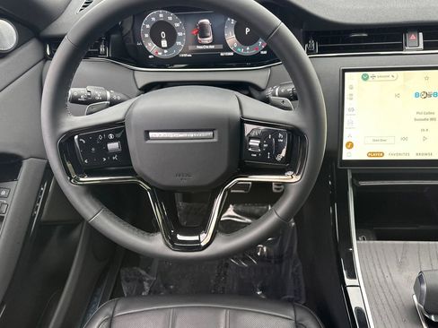 Used 2024 Land Rover Range Rover Evoque Dynamic SE image 27