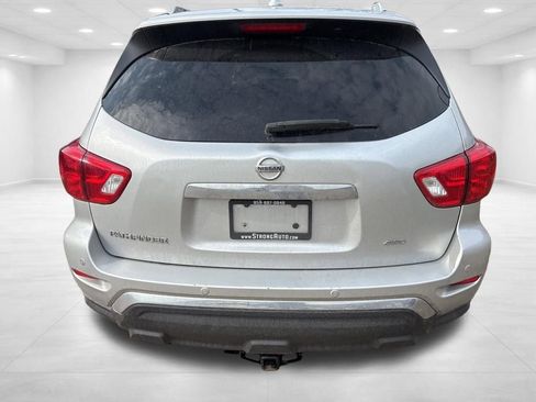 Used 2019 Nissan Pathfinder S image 6
