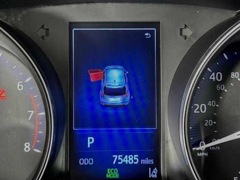 Used 2018 Toyota C-HR XLE image 15