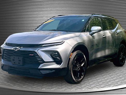Used 2024 Chevrolet Blazer RS w/ Enhanced Convenience Package AWD/4WD image 3