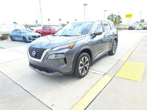Used 2023 Nissan Rogue SV w/ SV Premium B Package image 8