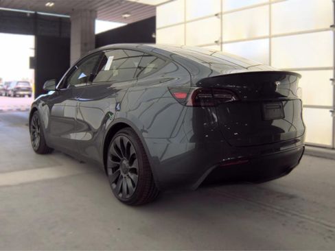 Used 2023 Tesla Model Y Long Range AWD/4WD image 9