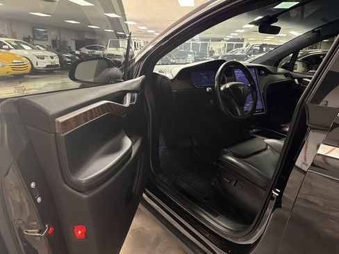 Used 2021 Tesla Model X Long Range image 7