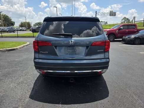 Used 2017 Honda Pilot Touring image 6