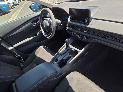 Used 2024 Honda Accord EX image 11