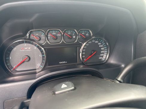 Used 2018 Chevrolet Silverado 2500 LT w/ Midnight Edition AWD/4WD image 10