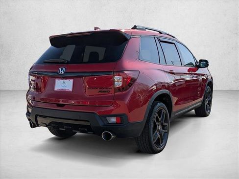 Certified 2025 Honda Passport Black Edition image 5