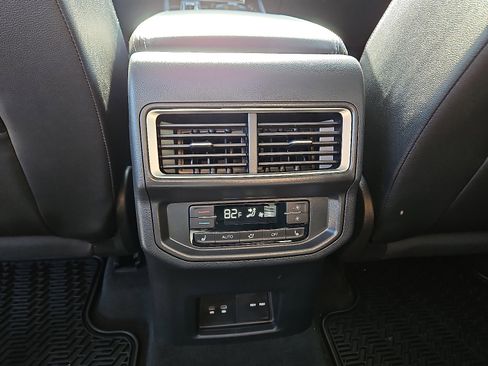 New 2026 Volkswagen Atlas SEL Premium R-Line image 9