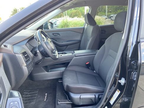 Used 2023 Nissan Rogue S FWD image 34
