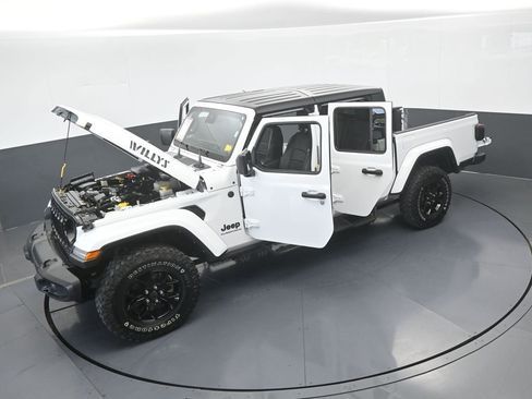 Used 2024 Jeep Gladiator Sport AWD/4WD image 58