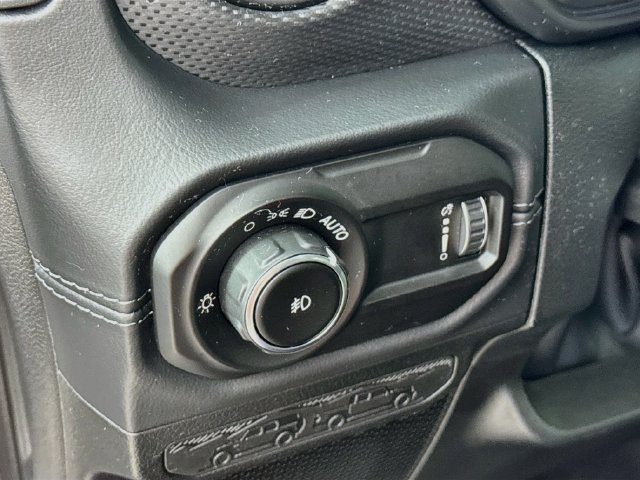 Used 2026 Jeep Wrangler Unlimited Rubicon w/ Safety Group AWD/4WD image 13