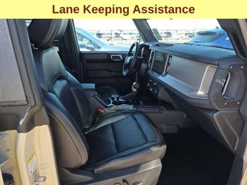 Used 2025 Ford Bronco Outer Banks AWD/4WD image 10