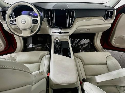 Used 2022 Volvo XC60 B5 Inscription w/ Advanced Package AWD/4WD image 16