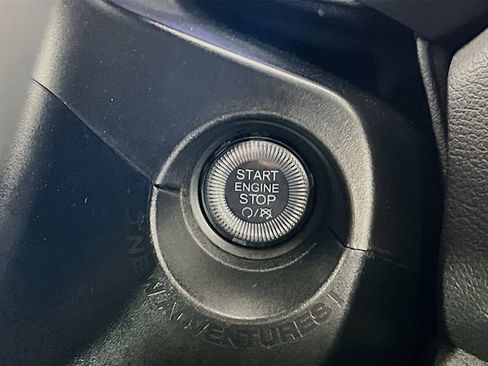 Used 2023 Jeep Renegade Trailhawk image 16