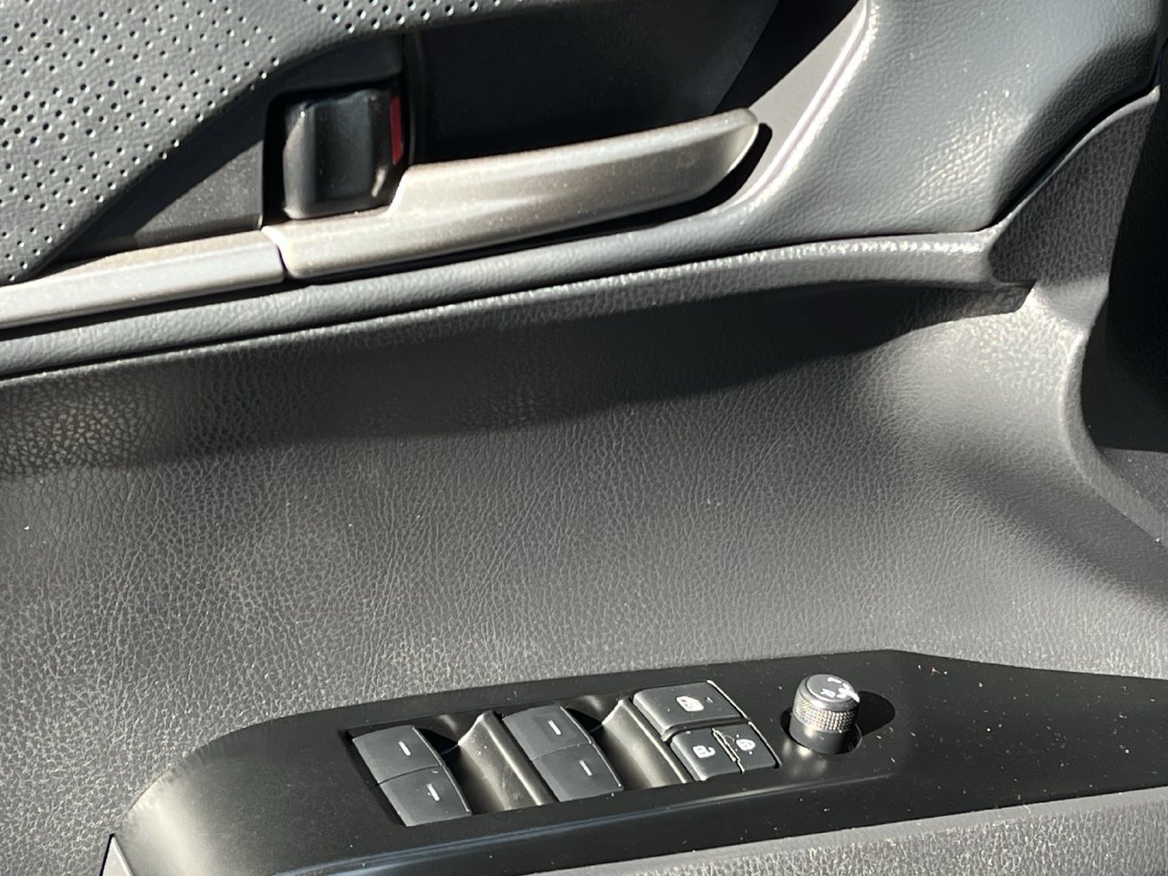 Used 2025 Toyota Camry XSE FWD image 21