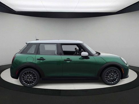New 2026 MINI Cooper 4-Door Hardtop image 9