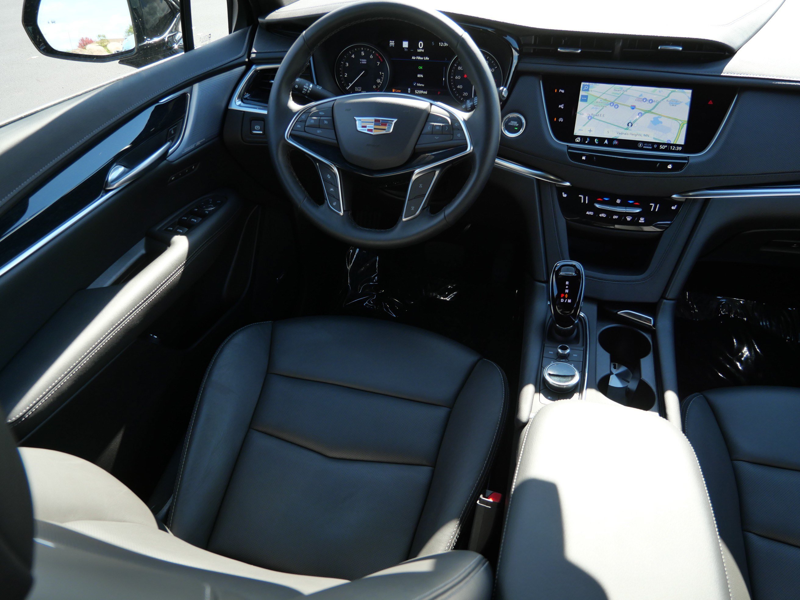 Used 2026 Cadillac XT5 Premium Luxury w/ LPO, Floor Liner Package AWD/4WD image 9