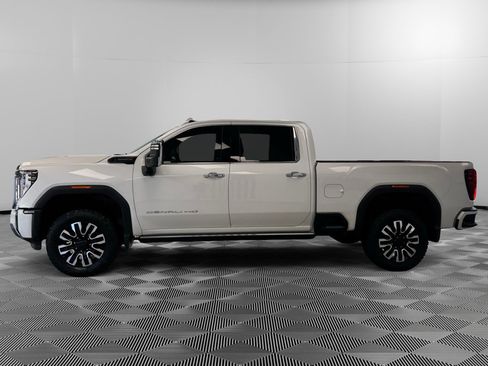 Used 2024 GMC Sierra 2500 Denali Ultimate AWD/4WD image 5